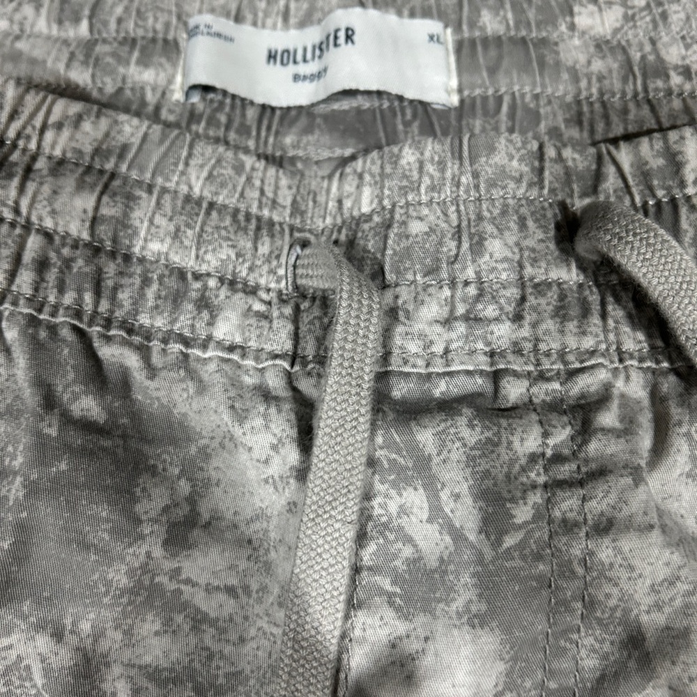 Hollister Gray Camo cargo pants